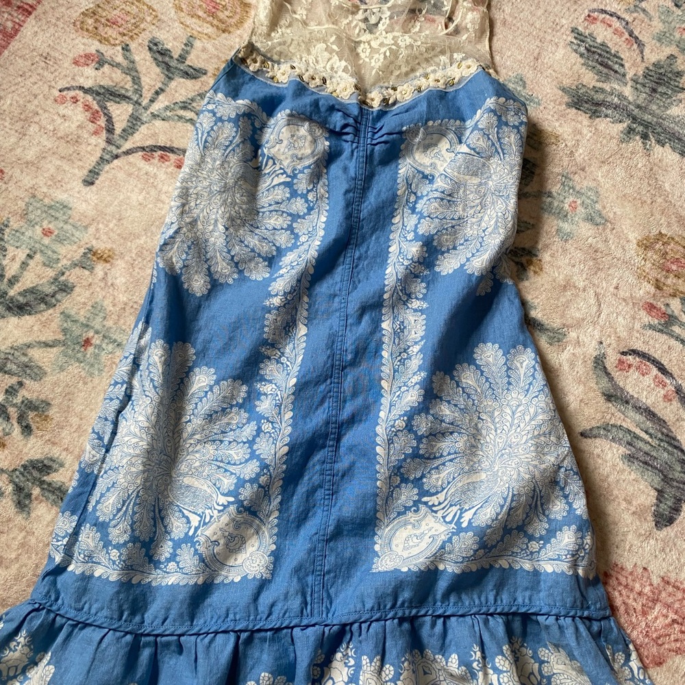 Blue and White Sleeveless Dress